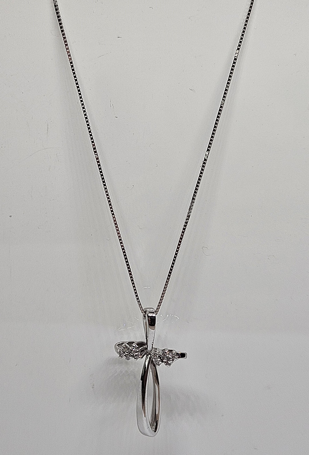Collana Croce in Oro e Diamanti Miluna CLD3672 Miluna