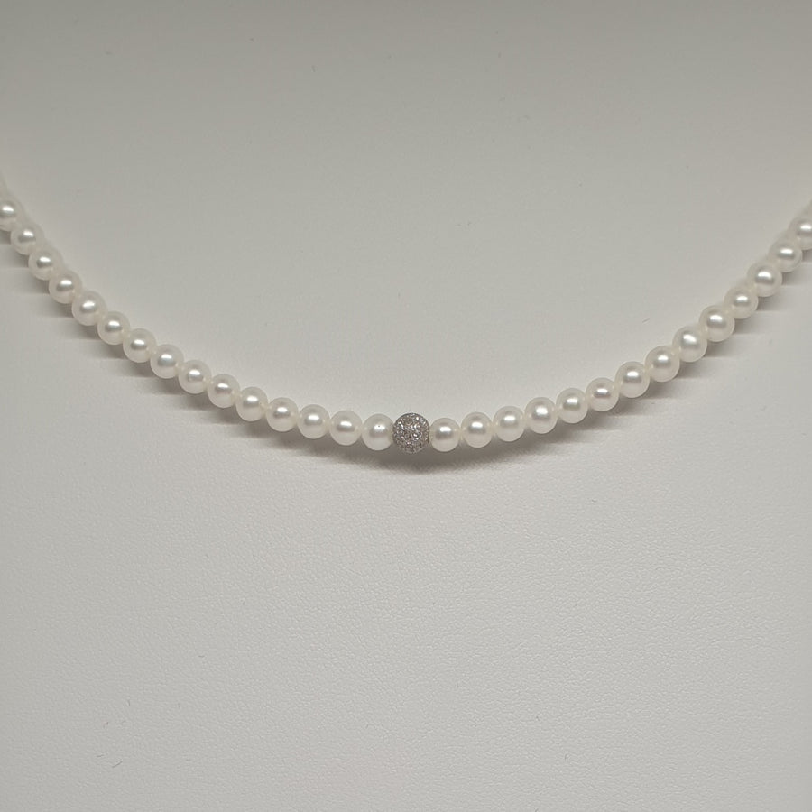 Collana filo Perle con sfere Oro Bianco e chiusura Oro Bianco Davite&Delucchi CLP000190-17  Davite&Delucchi   