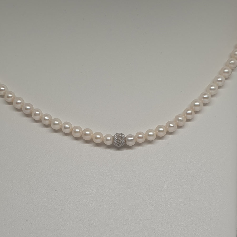 Collana filo Perle con sfere Oro Bianco e chiusura Oro Bianco Davite&Delucchi CLP000191-17  Davite&Delucchi   